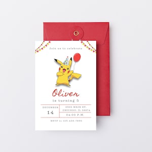 Pu&ograve; includere: Un personaggio dei cartoni animati Pikachu giallo che tiene un palloncino rosso con un cappello da festa in testa. Il testo sull'invito recita "Unisciti a noi per festeggiare Oliver che compie 5 anni. 14 dicembre, 2305 Main St. Chicago, IL 58974, 16:00. RSVP al 123-456-7890."