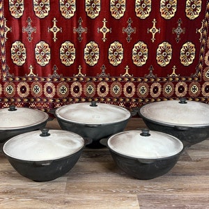 Authentic Cast Iron Uzbek Kazans Couldrons for Outdoor use For Preparing Rice Pilaf Pilov Cast Iron Kazan