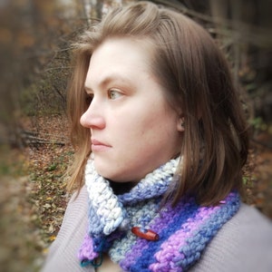 Crocheted cowl