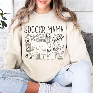Sudadera de mamá futbolera, regalo para el día de la madre, regalo para mamá futbolera, sudadera unisex, suéter de cuello redondo, camiseta para fanático del fútbol, jersey deportivo para mamá, regalo para mamá