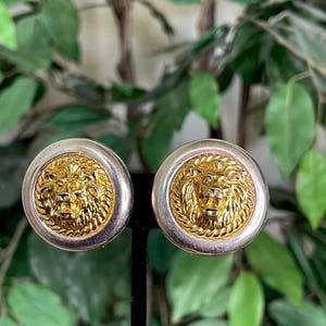 VERSACE ゴールド フックピアス ライオンヘッド VERSACE ゴールド フックピアス ライオンヘッド