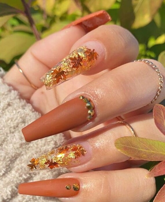 designer press on nails
