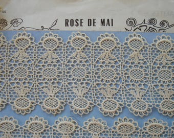 1y 13" Antique French 3 1/4" Cotton Embroidered Scallop Floral Flowers Medallion Venise Schiffli Lace Ribbon Trim Vintage Edwardian Dress