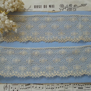 1y Antique French 2 3/4&quot; Cotton Spiderweb Floral Scallop Flower Bobbin Crocheted Lace Victorian Edwardian Trim Flapper Hat Doll Dress Bow