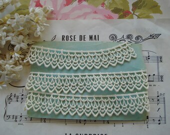 1y 8" Vintage French Soft Ivory Layered Scalloped Cotton Venise Lace Trim French Doll Dress Hat Flapper Crazy Quilt Novelty Sewing Ribbon