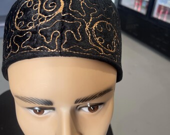 Men kufi black and gold