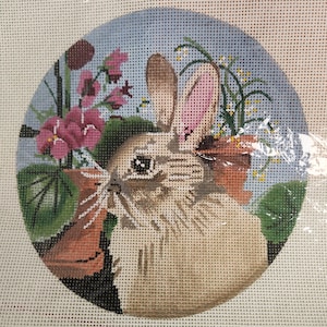 Round Button with Bunny - Needlepoint Kit