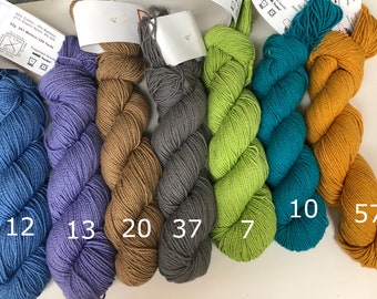 Hilo para tejer a mano CoBaSi, varios colores