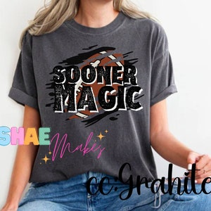 Oklahoma Football, sooners , football, Crimson ,OK, football season PNG, OU Sooner Magic