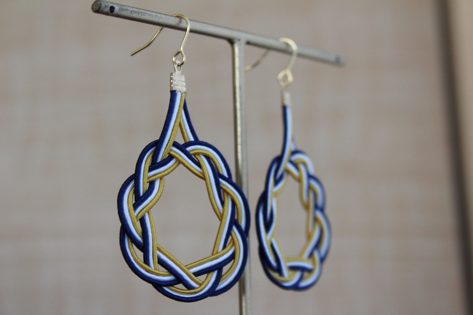 Kabuki Earrings With Detachable Chain main image 1