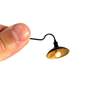 Farola negra para cunas y dioramas con microlámpa LED DL52