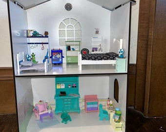 Mini white dollhouse