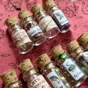 Apothecary jars  - Dollhouse miniatures