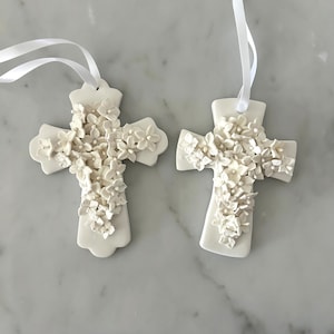 Crucifix Wall, Small Nursery Crucifix, Catholic Crucifix, Personalized Floral Cross, First Communion Gift, Godparents Gift, Baptism gift.