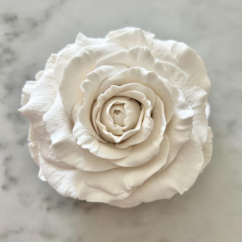 Handmade Clay Rose Wall Art, Floral Sculpture, 5" Modern Decor, June Birth Flower afbeelding 7