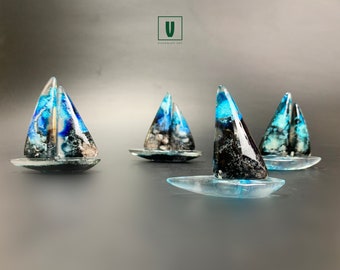 Ultra Clear Epoxy Segelboot Skulptur Figur Dekor Klein | Handgefertigte Figur für Nautische Dekoration | Resin Kunst Kleines Segelboot