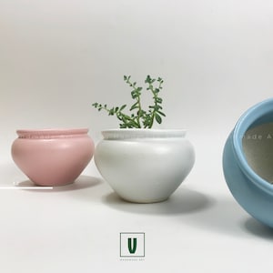 Set of 3 small succulent pots Minimalist Ceramic plant pot, pottery planter Window sill decor Plant lovers gift Idea Gardeners gift pot set