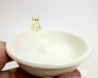 Lindo plato de joyería de oso / pequeño plato de baratija de oso de cristal / arte minimalista de escultura animal