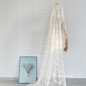Vintage French Eyelash Stretch Lace Mantilla veil,Cathedral Soft lace Bridal Veil Off white Lace Mantilla veil