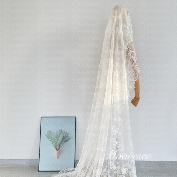 Vintage French Eyelash Stretch Lace Mantilla veil,Cathedral Soft lace Bridal Veil Off white Lace Mantilla veil