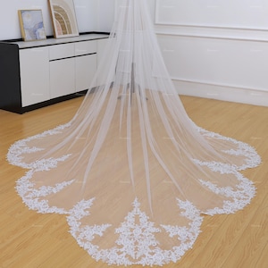 Ivory Embroidery floral lace edge Wedding Veil Vintage Scalloped Veil Bridal Veil with comb 1T Cathedral Veil Scallop Hem Gorgeous Veil