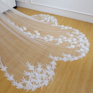 Pearls beaded 3D silk flower lace Scalloped Ivory Veil Gorgeous Bridal Veil with comb Cathedral Floral veil Scallop Hem Floral lace Veil