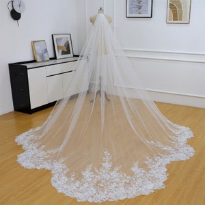 Garden Wedding Sequins lace Scalloped Veil Gorgeous flower lace Bridal Veil with comb Cathedral Floral veil Scallop Hem Floral lace Veil