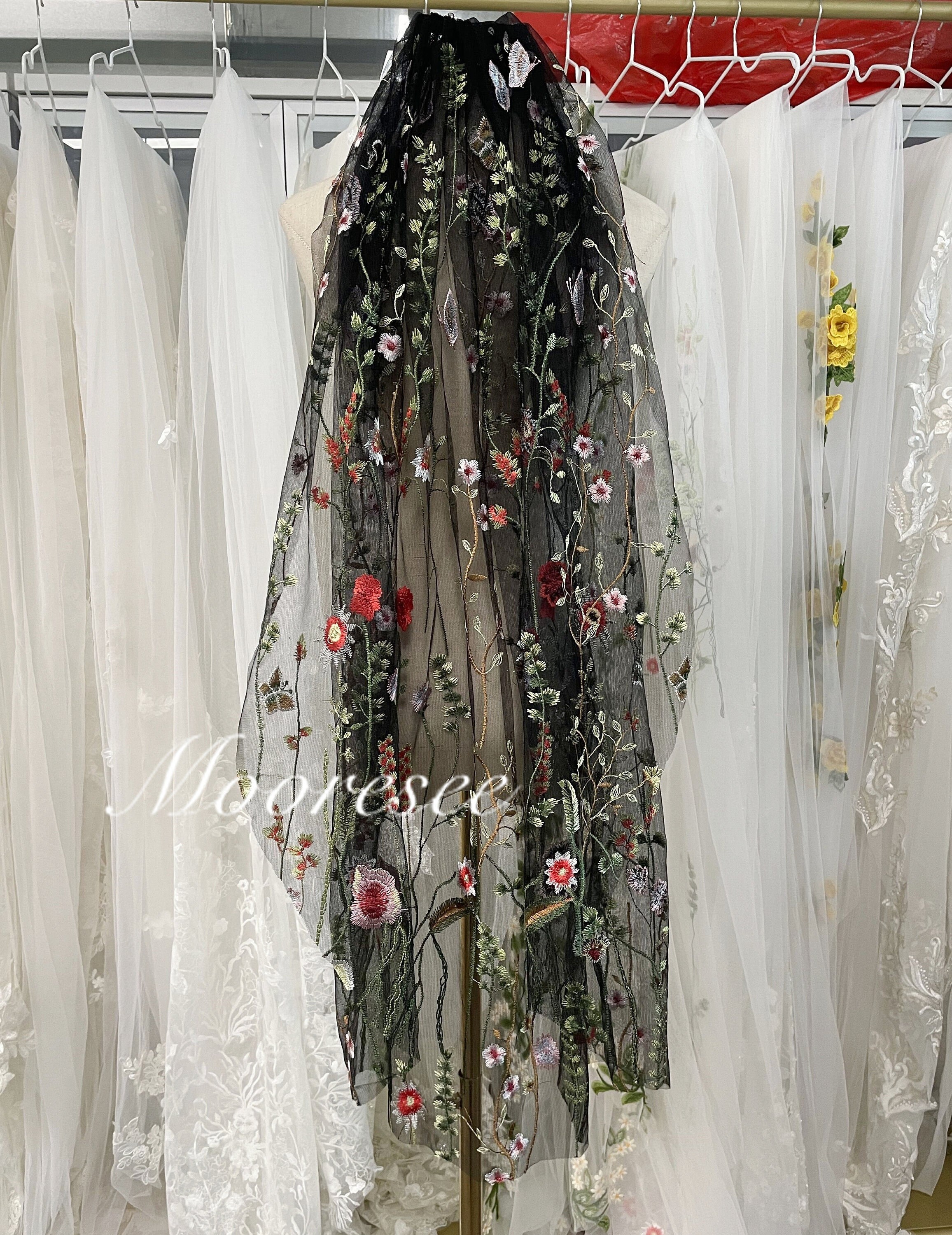 Calla Blance Tropical Floral Embroidered Bridal Veil 123236__.2000.webp main image 4