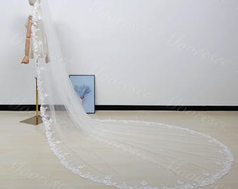 White beaded flower lace bridal veil Shimmering floral lace Wedding Veil with comb 1T Royal Veil Chapel veil Elegant light ivory tulle veil