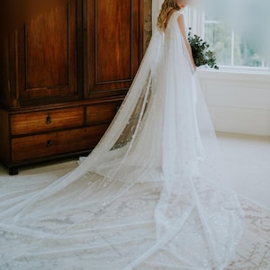 Neu Mond Sterne Clip glänzend Brautschleier Hochzeit Schleier für die Braut Schulter Brautschleier Mond Stern Clip Cape glänzender Umhang 3,5m lang Glitzernder Schleier
