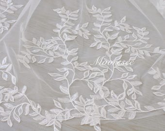 Sequins Leaf Lace wedding veil Vintage Bridal Veil with comb 1T Cathedral Tiny leaf lace Veil fingertip Veil Chapel veil Custom veil