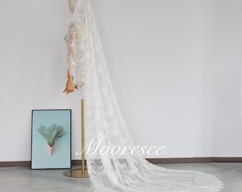 Vintage French Eyelash Stretch Lace Mantilla veil with comb Eyelash Lace Wedding Veil,Cathedral Soft lace veil Bridal Veil
