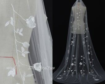 Embroidered floral Leaves Lace Floral Wedding Veil Bridal Veil with comb 1 Tier Cathedral Veil Long Wedding Veil Lace Veil Width 1.6M