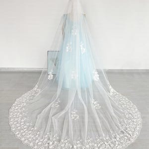 Off white floral lace veil with scattered pearls Lace Wedding Veil with comb Garden Lace Veil Cathedral veil Beach Veil Wildflower Veil