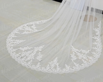 Vintage lace veil Church wedding veil with comb Cathedral long Veil Bridal lace veil Custom lace veil