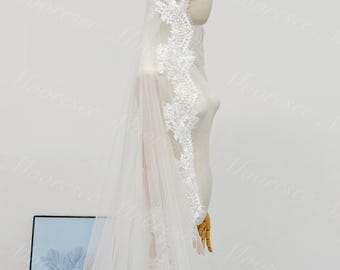 One Tier Vintage Soft Chantilly lace trim wedding veil with comb Mantilla Veil Gorgeous Cathedral Bridal Veil Romantic floral lace veil