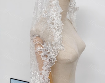 Beaded floral lace trim off white sequins lace Mantilla veil with Comb,Vintage short floral lace Mantilla veil Beach wedding veil