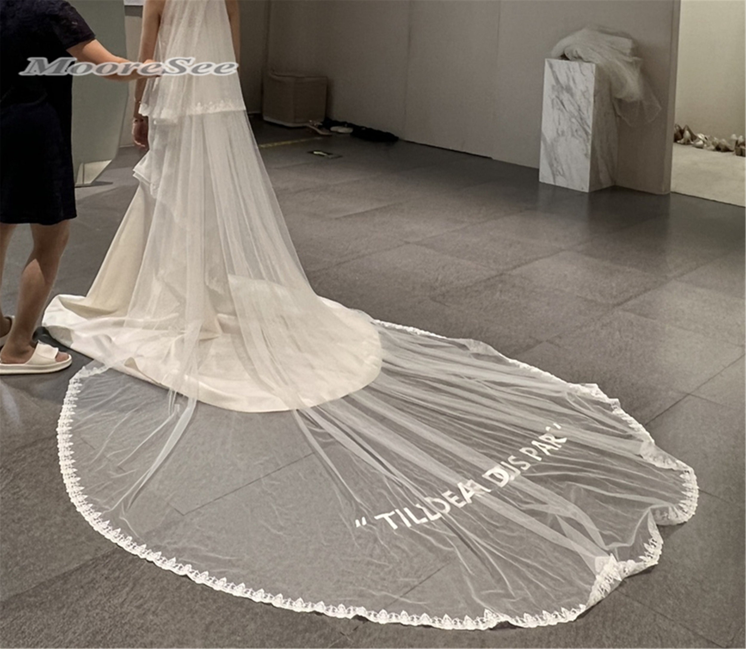 great discount wholesale English Embroidered Wedding veil Veil, with Bridal  phrases Veil, 2T Wedding Cathedral Ivory Blusher Bridal Soft Veil, tulle  Net Beach Veil, wedding Bridal Veil with Blusher Till Death Do