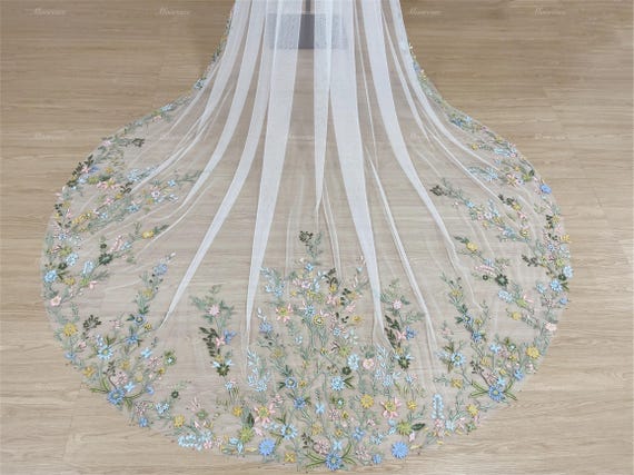 Wildflower lace veil Embroidered floral leaf Lace ivory Veil with comb 1 Tier Secret Garden Lace Wedding Veil Lace Veil Custom Veil