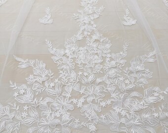 Scattered Flowers&Leaf Floral lace bridal veil Fairy lace Wedding Veil 1T long Veil Vintage floral lace veil Elegant lace veil