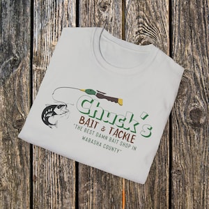 Camiseta vintage de Chucks Bait Shop, camiseta retro de pesca, camiseta de la vida en el lago, regalo para papá, camiseta de pescador del Medio Oeste, inspirada en Grumpy Old Men. imagen 5