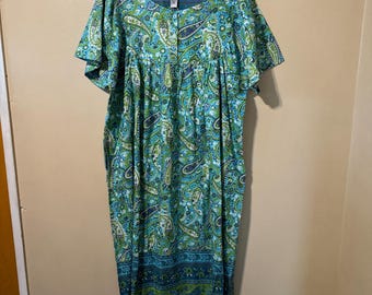 Plus Size 2XL Vintage Deadstock Metropolitan Green and Blue Paisley Boho Patterned Cotton Maxi House Dress