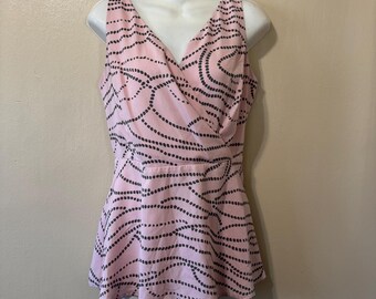 Size 8 Vintage Y2K/2000s Pink and Gray Speckled Spotted Patterned Peplum Tank Top Blouse