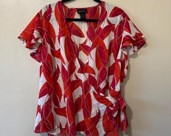 Size 18/20 Vontage Y2K/2000s Lane Bryant Plus Size Red and Orange Leaf/Leaves Patterned Wrap Top Blouse Boho Tropical