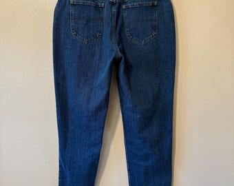 Waist: 35” Size 14 Vintage Lee Riders Medium Wash High Rise Tapered Leg Mom Jeans Raw Hem Denim 90s