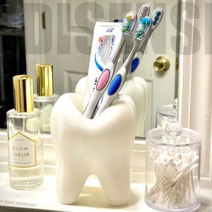 Ein Becher für Zahnbürste und Zahnpasta, der aussieht wie ein Zahn - Stifthalter Becher - Make-up Pinsel Halter Becher - 3D Gedruckt
