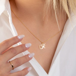 Collar minimalista inicial personalizado de oro de 14k, collar de carta inicial delicada, regalo para ella, regalo especial de Navidad