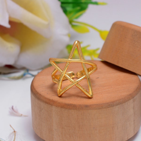 Gold Star of David Ring • 14K • Jewish Jewelry • Six Wings Kabbalistic Unisex Religious • Simple Jewish Star • Spiritual Ring • Minimalist