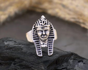 古代エジプトのファラオ王ツタンカーメンの印章リング、ツタンカーメン