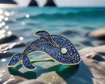 Brooch whale with rhinestones